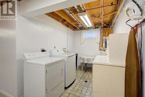 11 Hawley Court, Loyalist (Bath), ON - Indoor Photo Showing Laundry Room