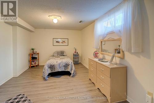 11 Hawley Court, Loyalist (Bath), ON - Indoor Photo Showing Bedroom