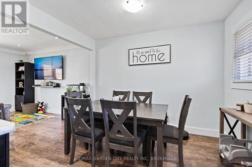 417 Clare Avenue, Welland (769 - Prince Charles), ON - Indoor Photo Showing Dining Room