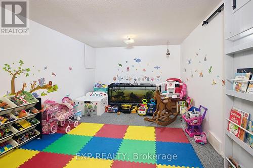 9 - 141 Condor Court, London, ON - Indoor Photo Showing Other Room