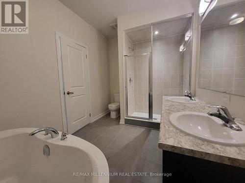 30 Singhampton Road, Vaughan, ON - Indoor Photo Showing Bathroom