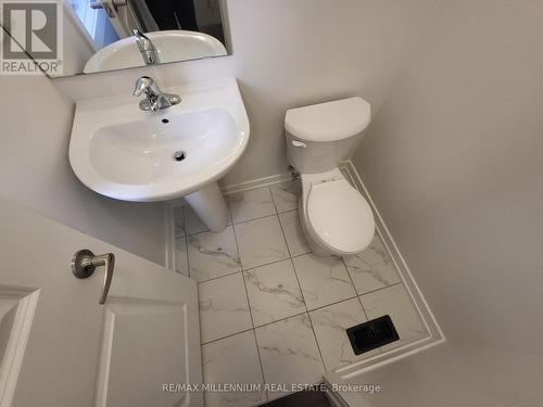 30 Singhampton Road, Vaughan, ON - Indoor Photo Showing Bathroom