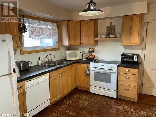 1 Echo Place, North Bay, ON - Indoor Photo Showing Kitchen With Double Sink