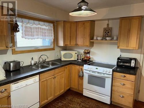 1 Echo Place, North Bay, ON - Indoor Photo Showing Kitchen With Double Sink