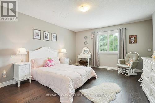 8 Felicia Court, Hamilton, ON - Indoor Photo Showing Bedroom