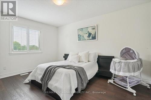 8 Felicia Court, Hamilton, ON - Indoor Photo Showing Bedroom