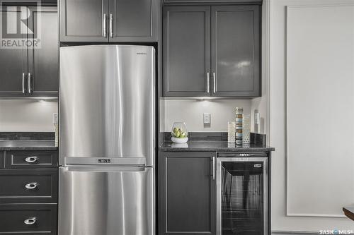 404 157 2Nd Avenue N, Saskatoon, SK - Indoor Photo Showing Kitchen With Stainless Steel Kitchen