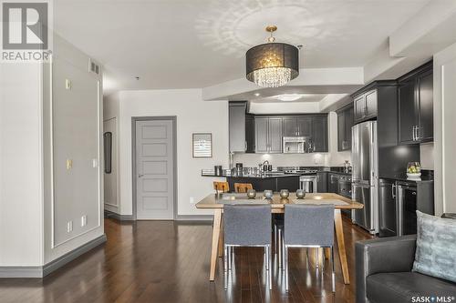 404 157 2Nd Avenue N, Saskatoon, SK - Indoor Photo Showing Kitchen With Stainless Steel Kitchen With Upgraded Kitchen