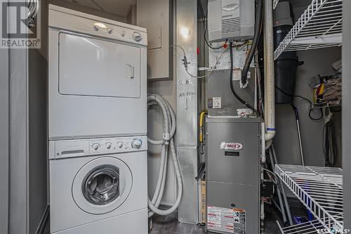 404 157 2Nd Avenue N, Saskatoon, SK - Indoor Photo Showing Laundry Room