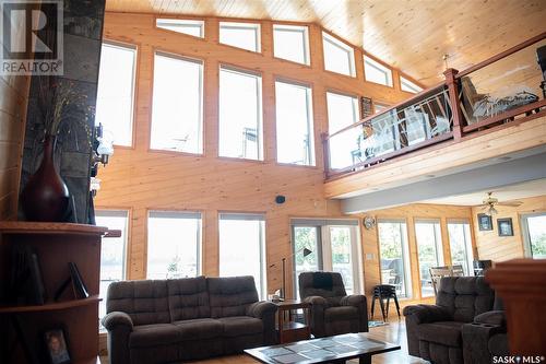 53 Lake Side Drive, Kipabiskau Lake, SK - Indoor Photo Showing Living Room