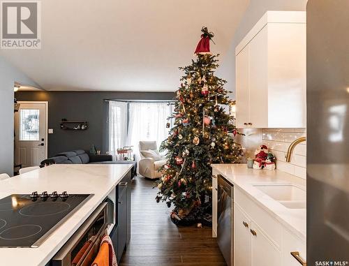 2034 Pineridge Crescent, Waldheim, SK - Indoor Photo Showing Kitchen