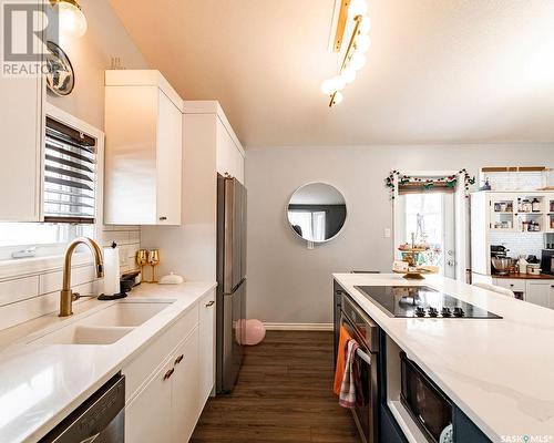 2034 Pineridge Crescent, Waldheim, SK - Indoor Photo Showing Kitchen With Stainless Steel Kitchen With Double Sink With Upgraded Kitchen