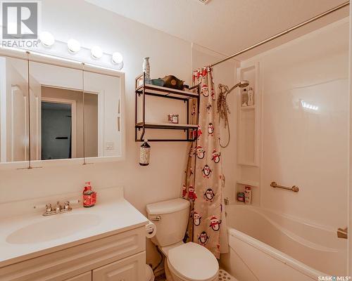 2034 Pineridge Crescent, Waldheim, SK - Indoor Photo Showing Bathroom