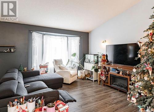 2034 Pineridge Crescent, Waldheim, SK - Indoor Photo Showing Living Room