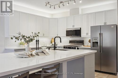 10 Duckfield Crescent, Ajax (South East), ON - Indoor Photo Showing Kitchen With Double Sink With Upgraded Kitchen