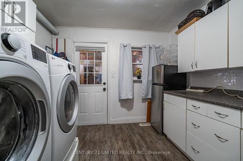 31 Pearce Street, Marmora And Lake, ON - Indoor Photo Showing Laundry Room