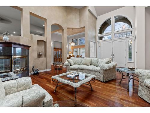 16313 Morgan Creek Crescent, Surrey, BC - Indoor Photo Showing Living Room