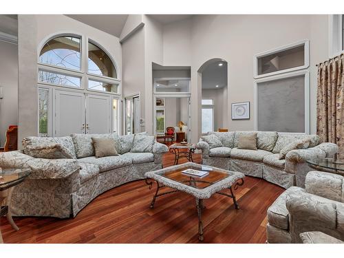 16313 Morgan Creek Crescent, Surrey, BC - Indoor Photo Showing Living Room