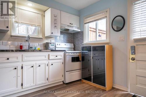 3791 Keller Street, Niagara Falls (223 - Chippawa), ON - Indoor Photo Showing Kitchen