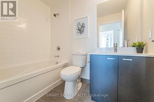 1210 - 30 Roehampton Avenue, Toronto, ON - Indoor Photo Showing Bathroom