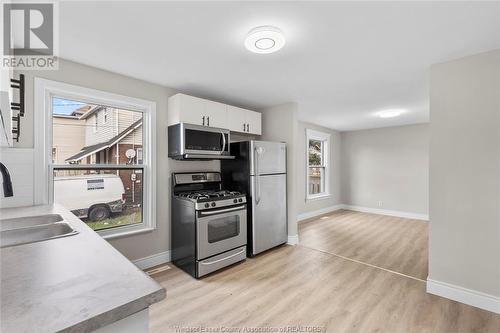 945 Windsor Avenue Unit# Main, Windsor, ON - Indoor Photo Showing Kitchen With Double Sink