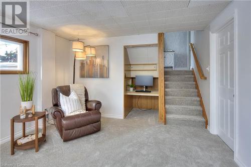 Sitting room with carpet floors - 19 Halifax Drive, Kitchener, ON - Indoor