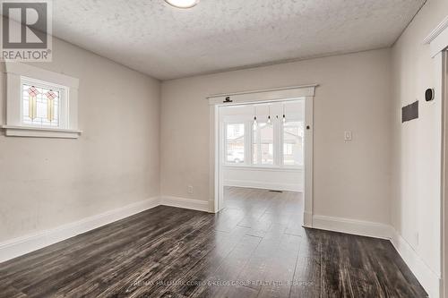 4910 Bridge Street, Niagara Falls, ON - Indoor Photo Showing Other Room