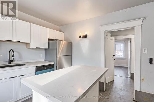 4910 Bridge Street, Niagara Falls, ON - Indoor Photo Showing Kitchen