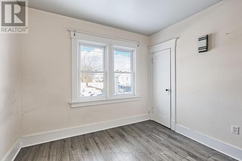 4910 Bridge Street, Niagara Falls, ON - Indoor Photo Showing Other Room