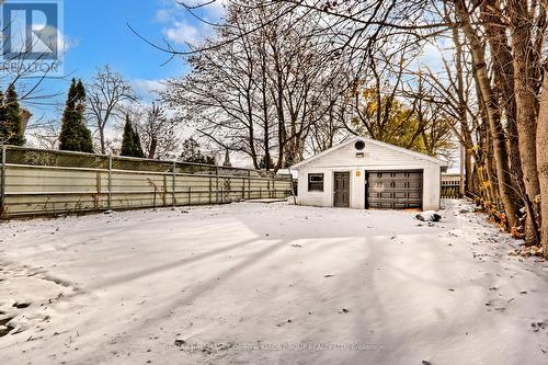 4910 Bridge Street, Niagara Falls, ON - Outdoor