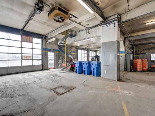 Commerce - 547  - 553 Boul. Des Laurentides, Saint-Jérôme, QC - Indoor Photo Showing Garage