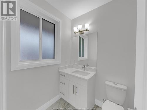 2499 Roxborough Boulevard Unit# Main, Windsor, ON - Indoor Photo Showing Bathroom