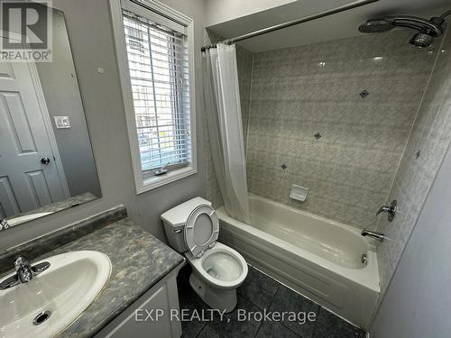 25 Prince Crescent E, Brampton, ON - Indoor Photo Showing Bathroom