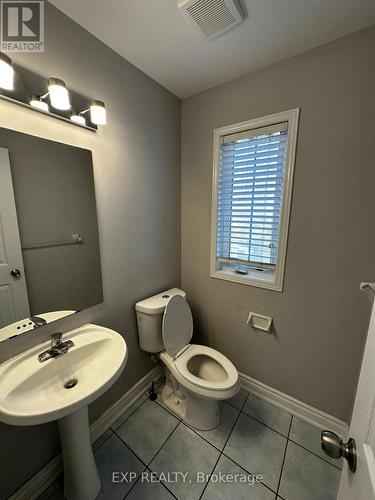 25 Prince Crescent E, Brampton, ON - Indoor Photo Showing Bathroom