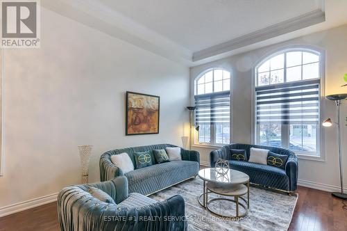 135 Elbern Markell Drive, Brampton, ON - Indoor Photo Showing Living Room