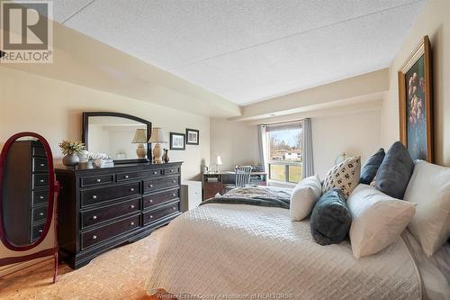 99 Robson Road, Leamington, ON - Indoor Photo Showing Bedroom