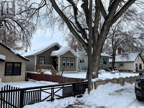 810 28Th Street W, Saskatoon, SK - Outdoor