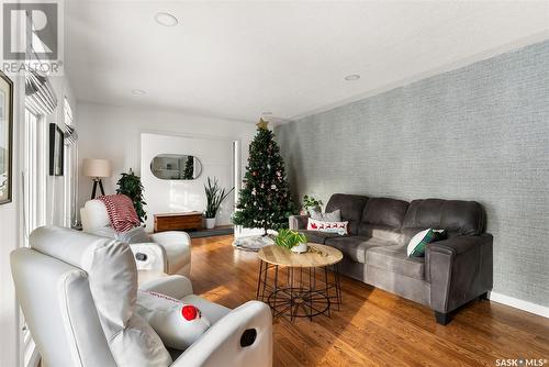 26 Pappas Crescent, Regina, SK - Indoor Photo Showing Living Room