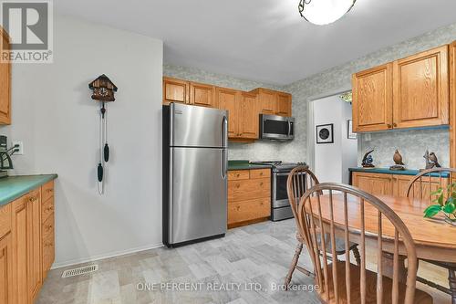 16 Priam Way, Ottawa, ON - Indoor Photo Showing Kitchen