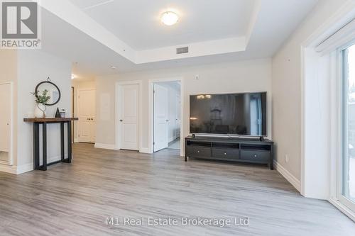 101 - 19 Stumpf Street, Centre Wellington (Elora/Salem), ON - Indoor Photo Showing Living Room