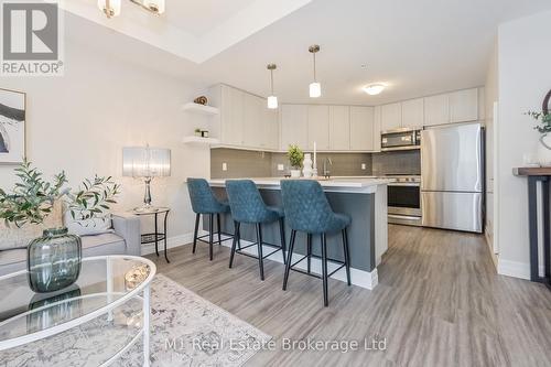 101 - 19 Stumpf Street, Centre Wellington (Elora/Salem), ON - Indoor Photo Showing Kitchen With Upgraded Kitchen