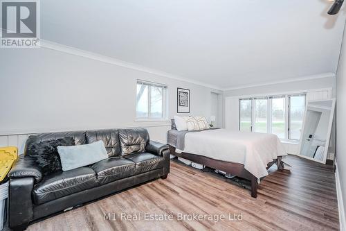 5485 Highway 6 N, Guelph/Eramosa, ON - Indoor Photo Showing Bedroom