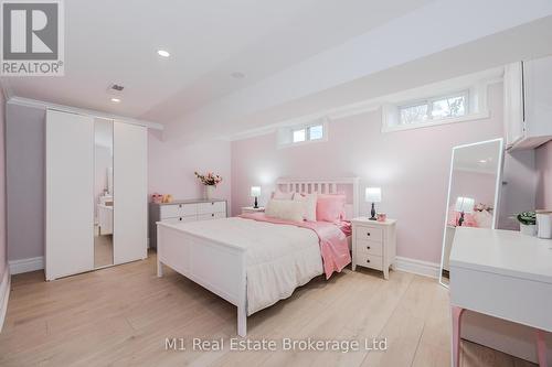 5485 Highway 6 N, Guelph/Eramosa, ON - Indoor Photo Showing Bedroom