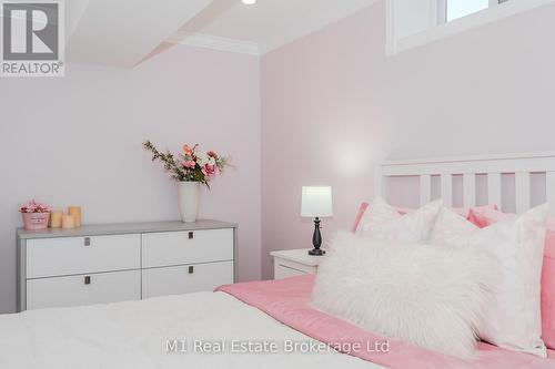 5485 Highway 6 N, Guelph/Eramosa, ON - Indoor Photo Showing Bedroom