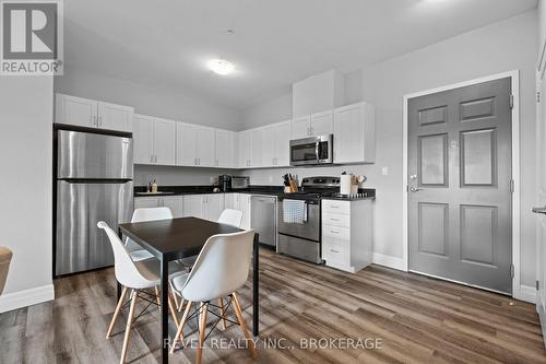 404 - 501 Frontenac Street, Kingston (East Of Sir John A. Blvd), ON - Indoor Photo Showing Kitchen