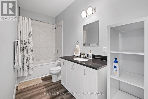 404 - 501 Frontenac Street, Kingston (East Of Sir John A. Blvd), ON - Indoor Photo Showing Bathroom