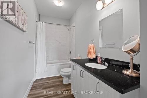 404 - 501 Frontenac Street, Kingston (East Of Sir John A. Blvd), ON - Indoor Photo Showing Bathroom