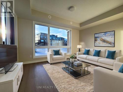 947 Mishi Pvt, Ottawa, ON - Indoor Photo Showing Living Room