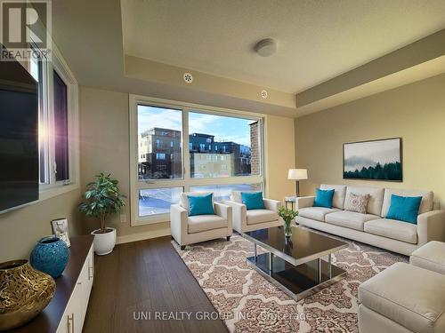 947 Mishi Pvt, Ottawa, ON - Indoor Photo Showing Living Room