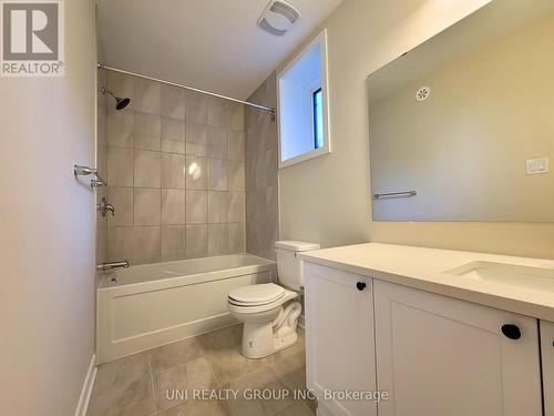 947 Mishi Pvt, Ottawa, ON - Indoor Photo Showing Bathroom